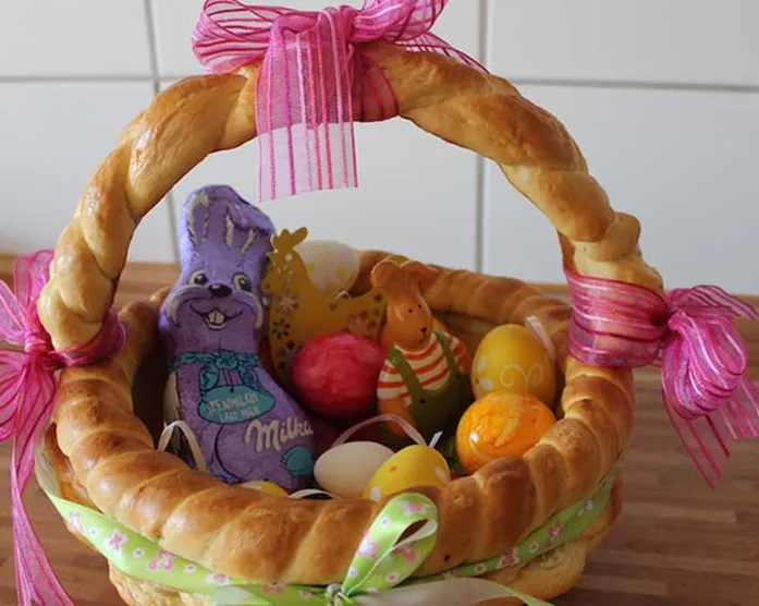 Korb aus Hefeteig flechten