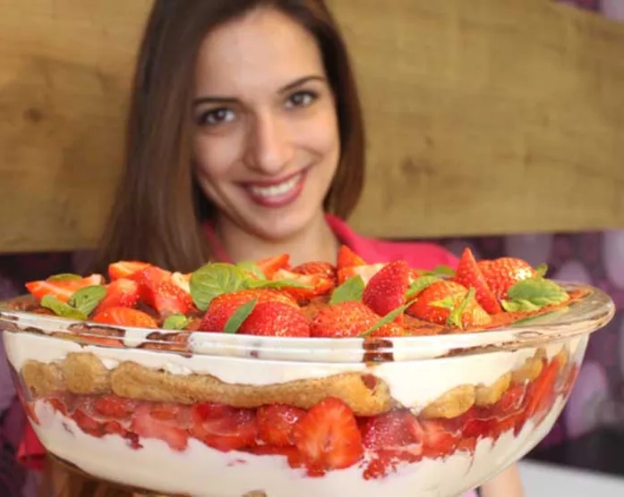 einfaches und schnelles Erdbeer-Tiramisu