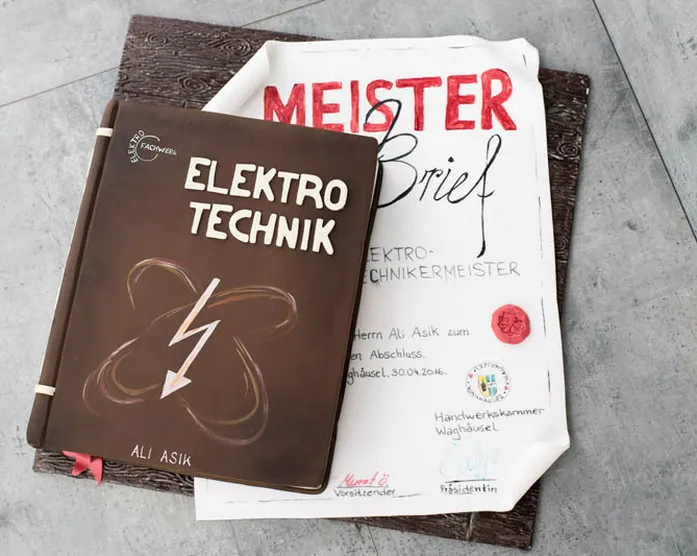 3D Buchtorte / Abschlussfeier Torte / Book Cake
