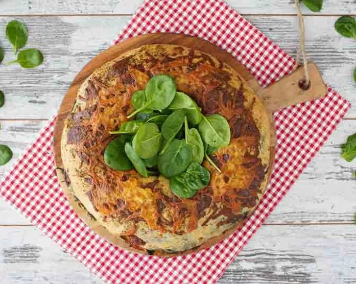 Tortano / italienischer Pizzakranz mit Spinat