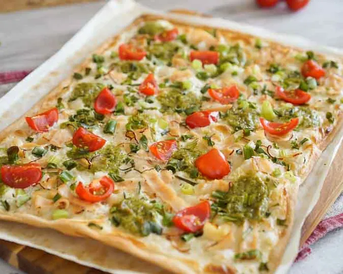 Flammkuchen mit Pesto