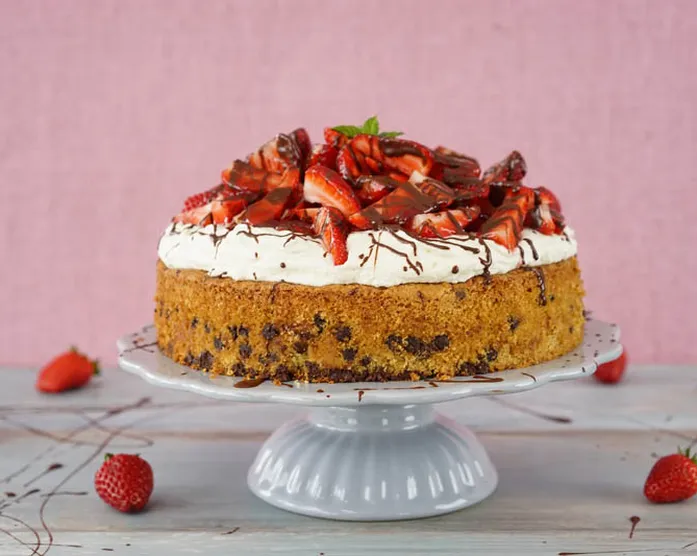 Cookie-Torte mit Erdbeer-Topping / einfach & genial