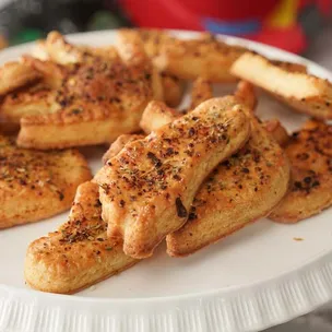 Käsefüße / Käsecracker / Finger Food