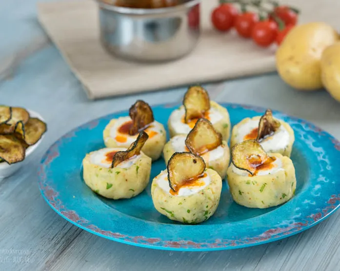 Kalte Kartoffelschälchen mit Joghurt-Füllung / Patates Mantisi / türkisches Rezept
