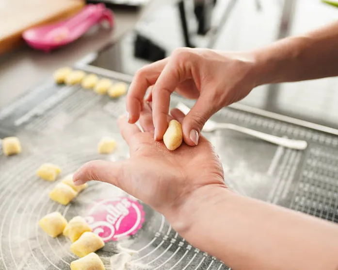 Gnocchi mit Gorgonzola-Spinatsoße / 15 Minuten Rezept