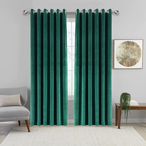 Green Curtain