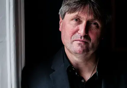 Photo of Simon Armitage