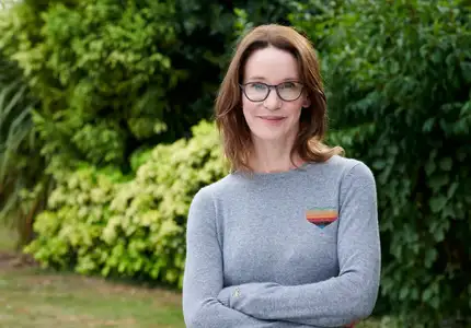 Photo of Susie Dent