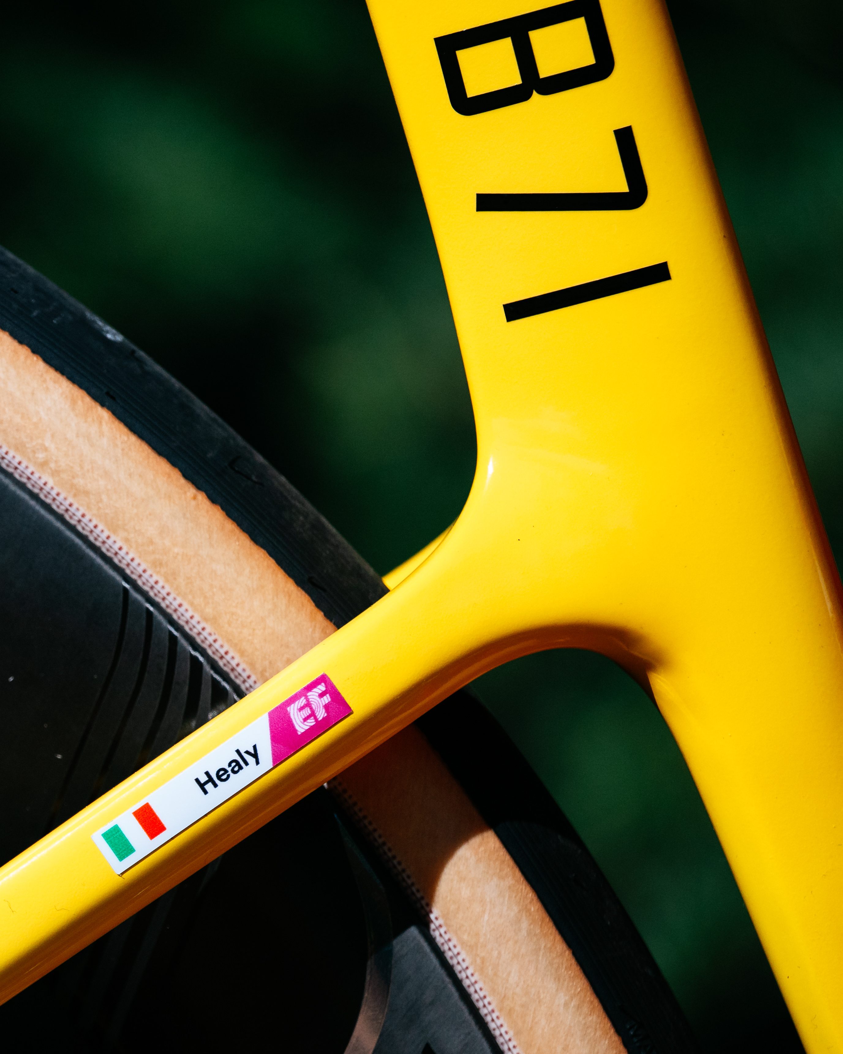 Tour de France bike check: Ben Healy's yellow Cannondale LAB71