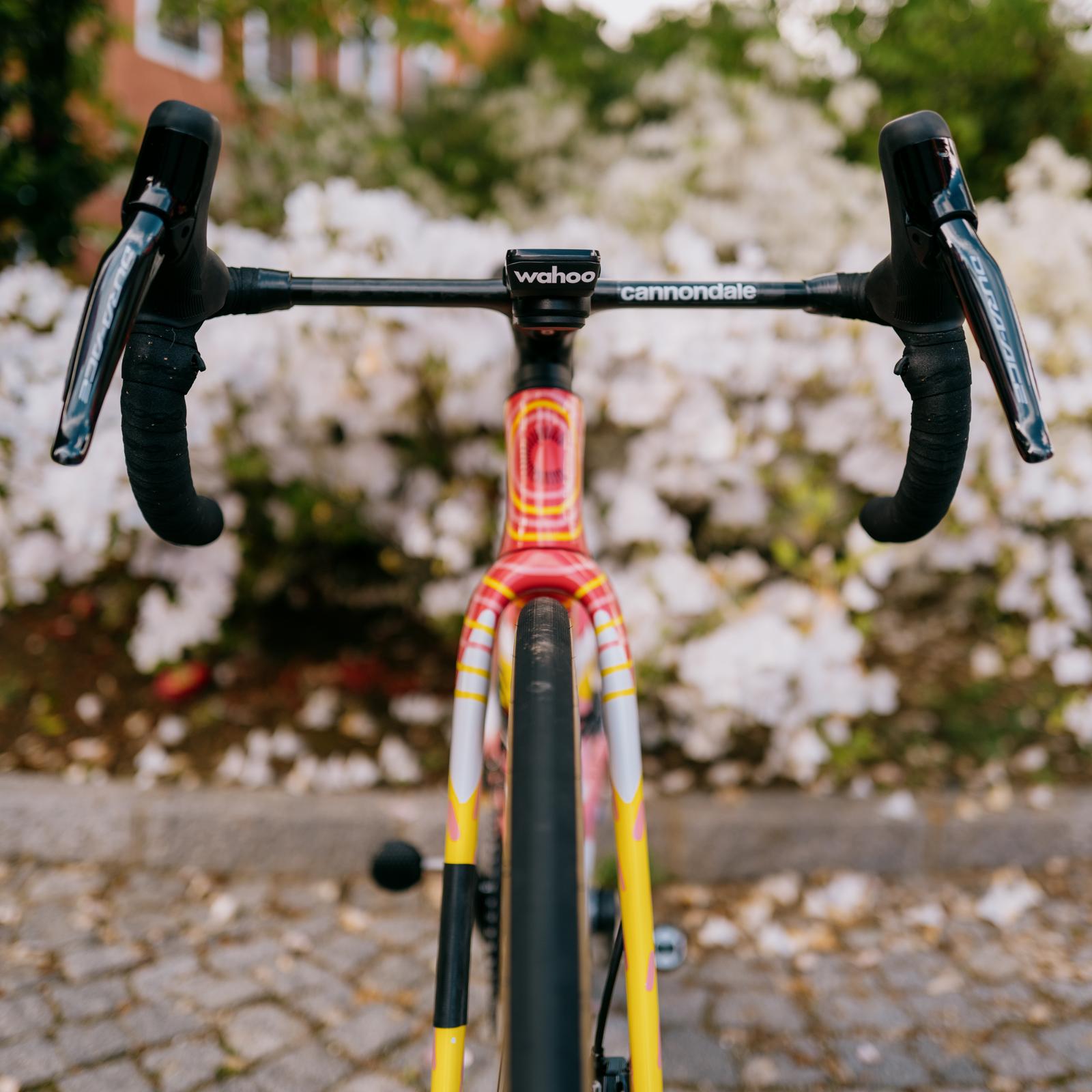 Bike check: Esteban Chaves's LAB71 SuperSix EVO for the Giro | EF