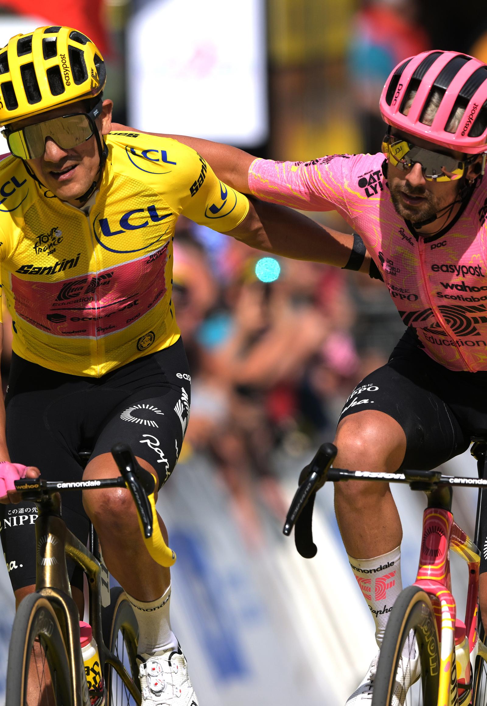 Maillot Cycliste Castelli INEOS Richard CARAPAZ – Édition Giro 2022 (taille S)