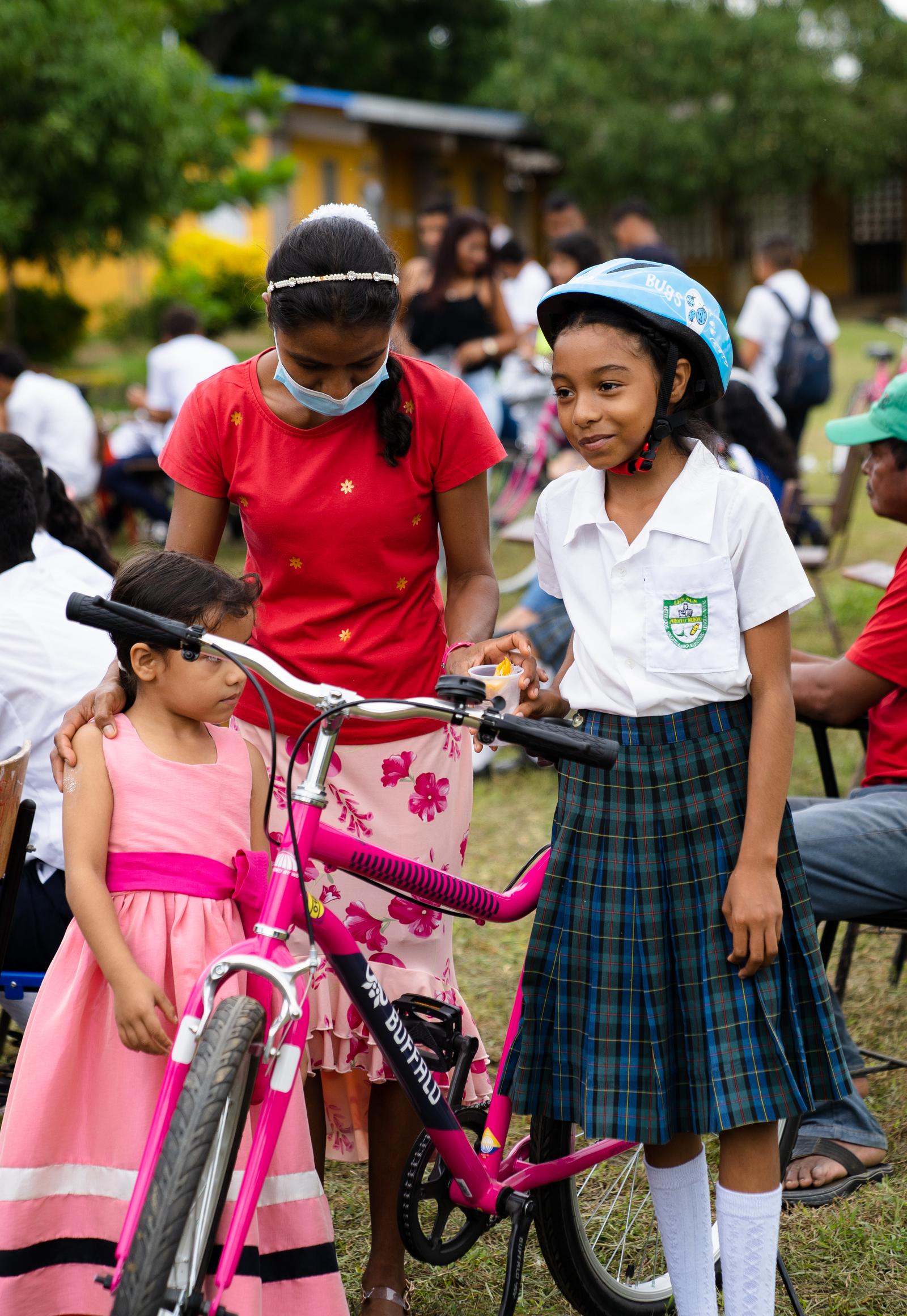 エチユオンドONCEサイクルベスト Lachlan Morton's Alt Tour rolls on in Colombia | EF Pro Cycling