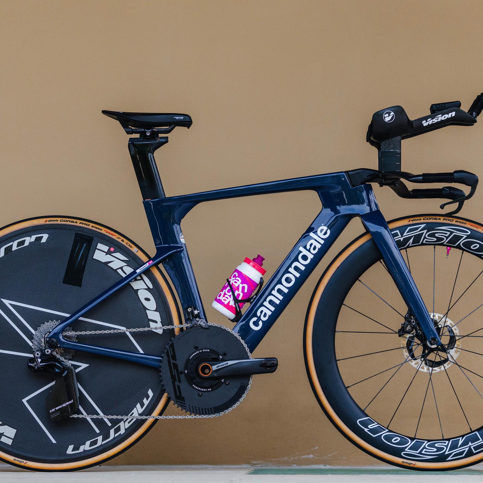【超特価】CANNONDALE SLICE 2017 Cannondale Slice Hi-MOD Dura Ace Di2 – Specs, Comparisons