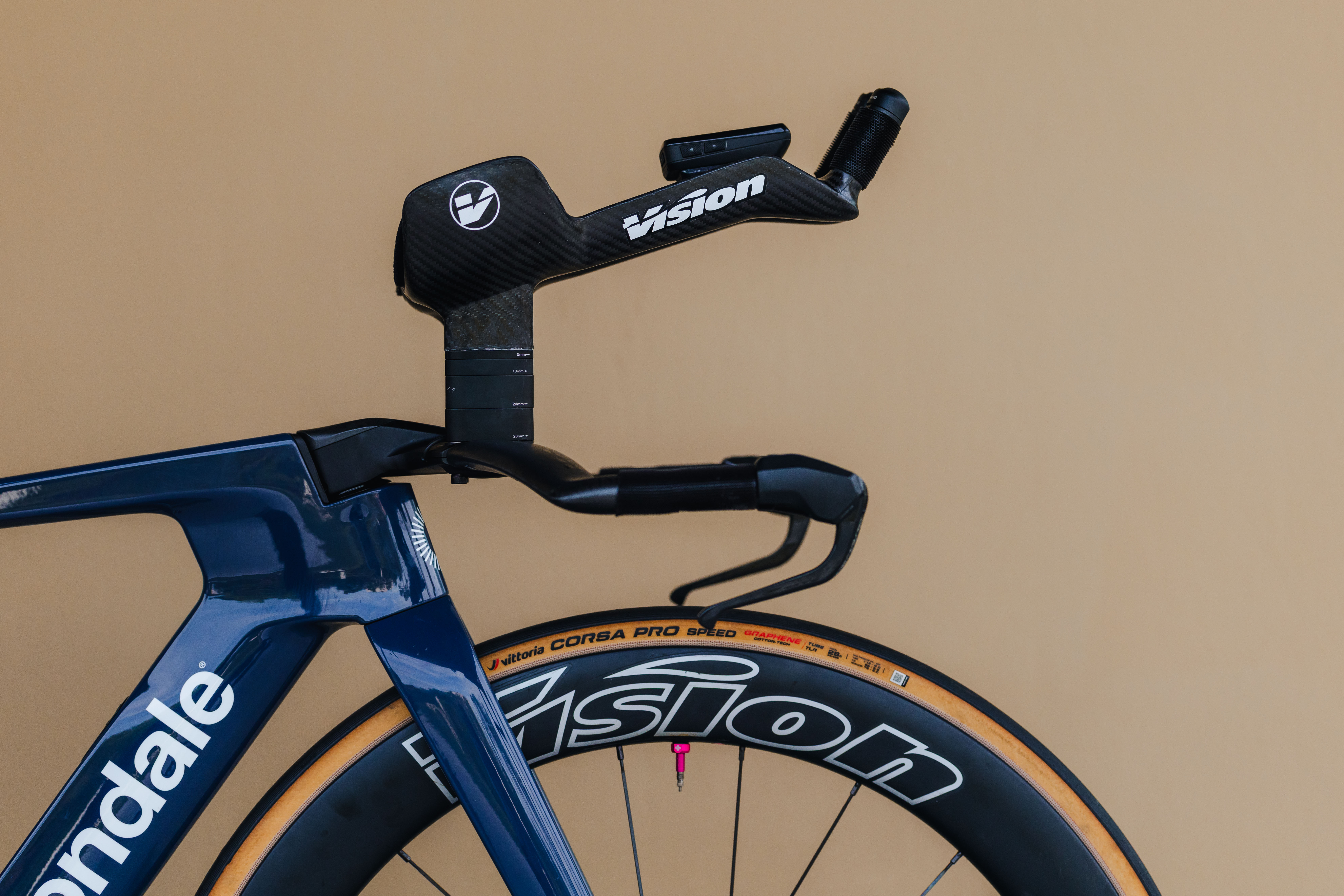 Cannondale キャノンデールSuperSlice 2018年EF PRO Bike check: Richard Carapaz's Cannondale SuperSlice | EF Pro Cycling