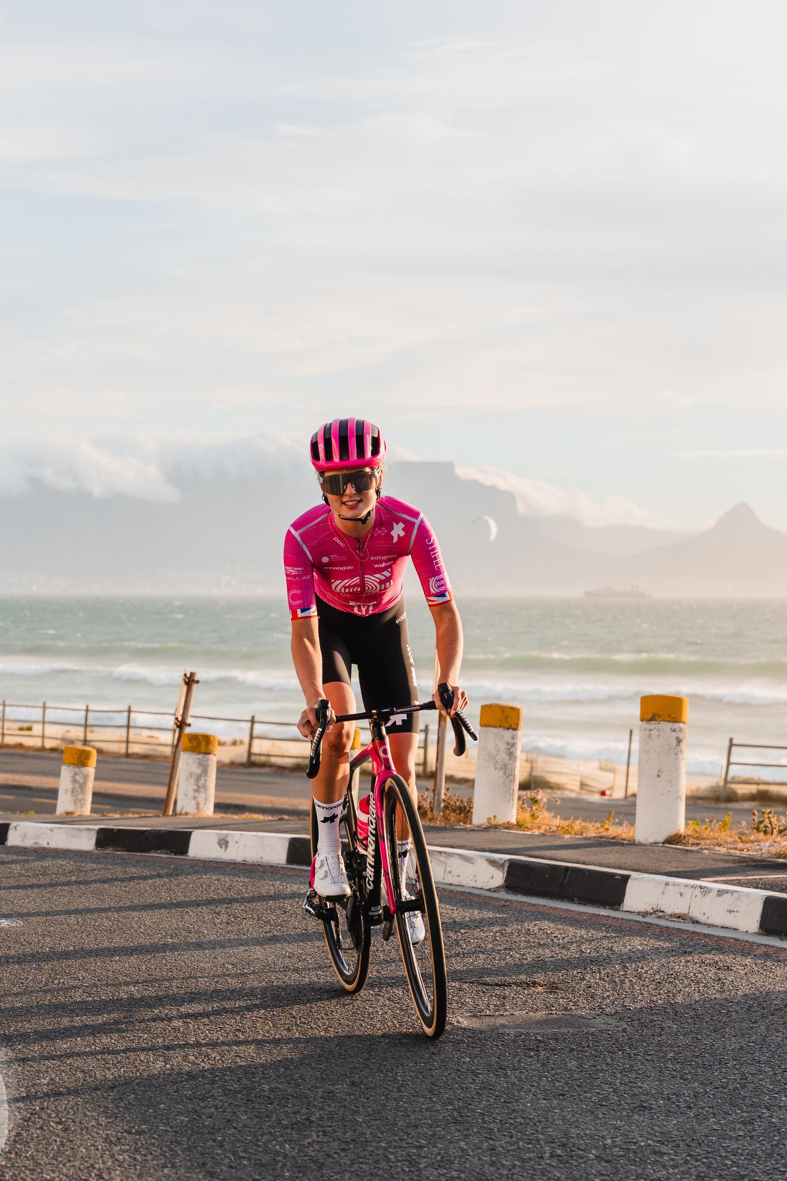 Decoración Ropa Personalizada Parche De Lentejuelas Corona Negra Para Ropa  - Aplique Grande Para Camisetas DIY - Costura A Mano Lentejuelas Cuerda  Decoración, image size:1600x2400