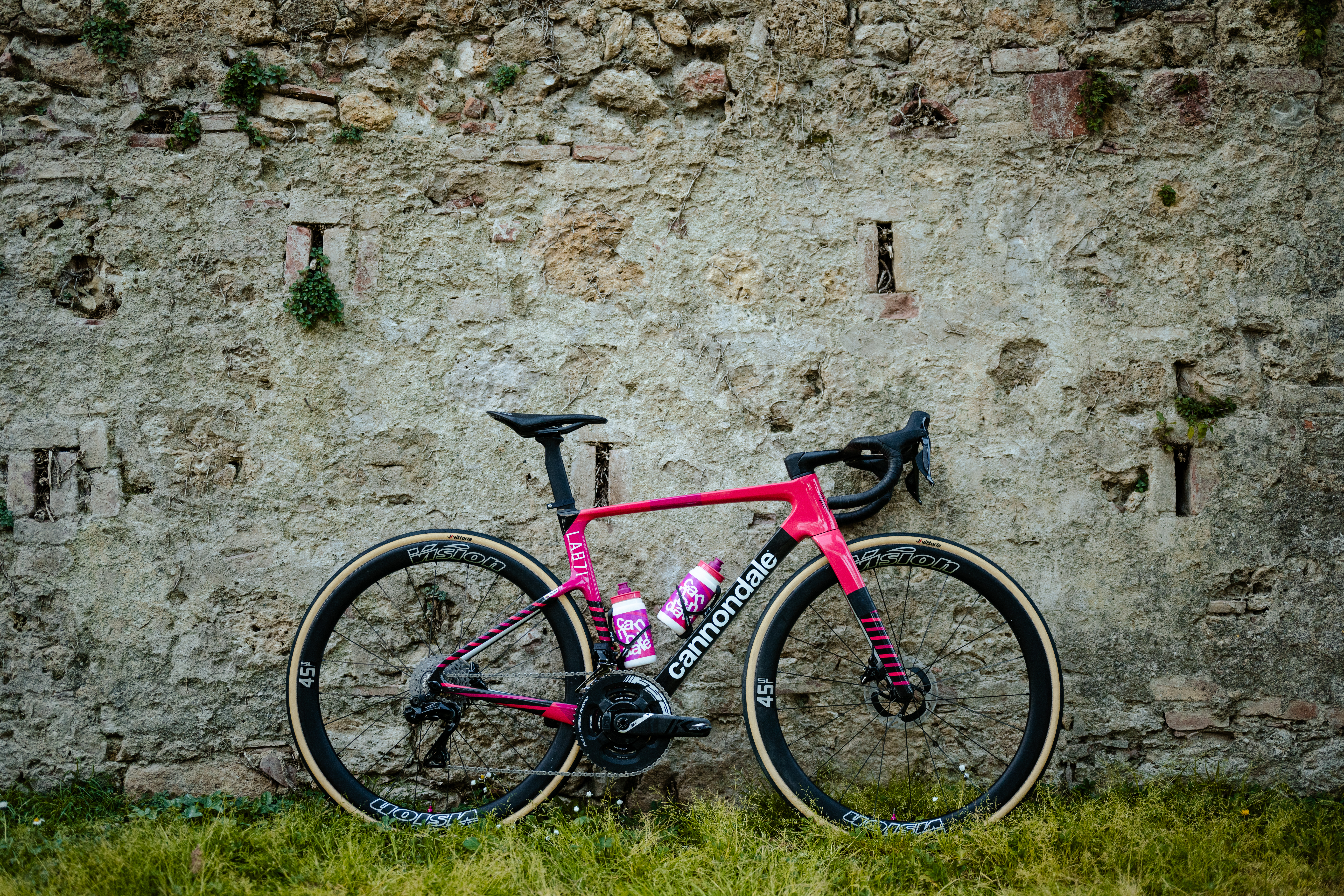 Bike check: Richard Carapaz's Cannondale LAB71 SuperSix EVO for