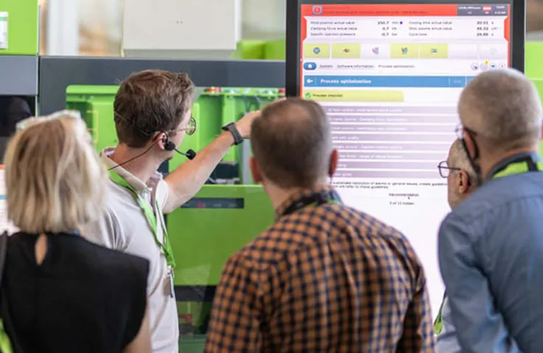 Bild zeigt digitale Prozesscheckliste für das Spritzgießen von ENGEL