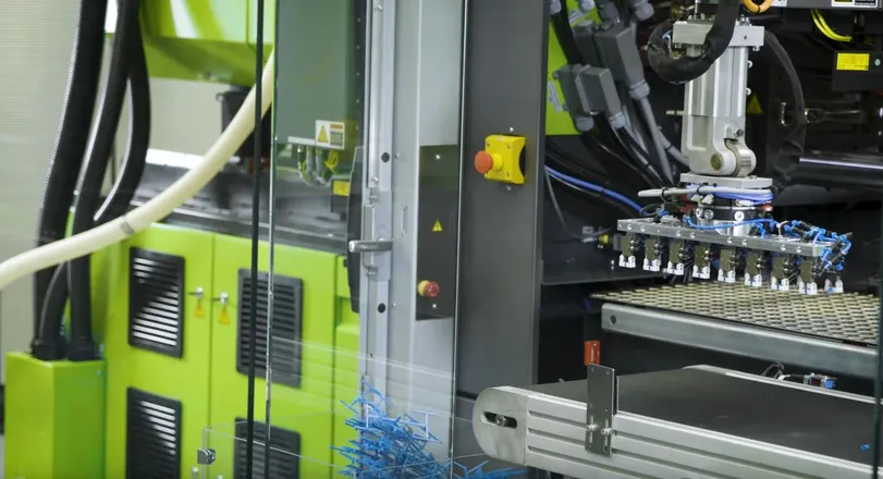 Video zeigt Produktion von filigranen technischen Bauteilen