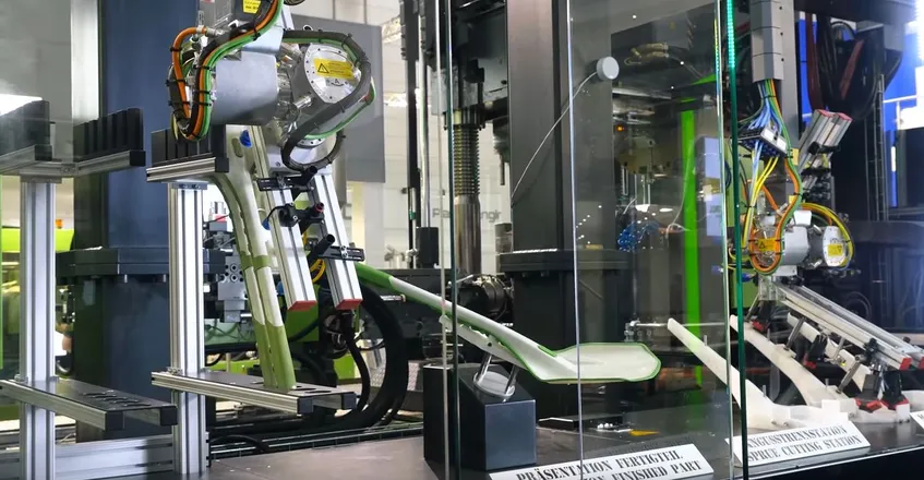 Video zeigt Herstellung von faserverstärkten Leichtbauelementen