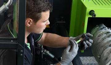 Picture shows spare parts of an injection moulding machine from ENGEL