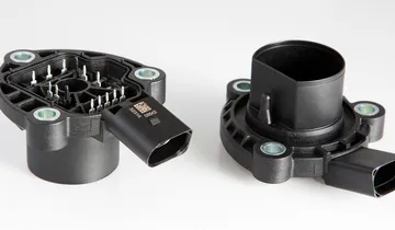 Picture shows plastic connector