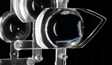 Picture shows plastic lens