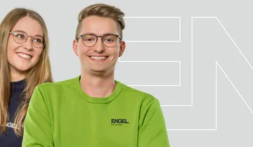 Picture shows pupils and students of ENGEL