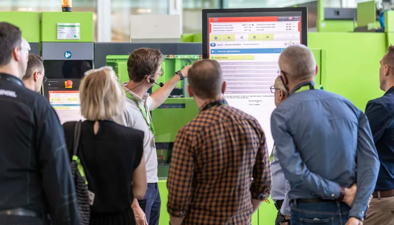 Bild zeigt digitale Prozesscheckliste für das Spritzgießen von ENGEL