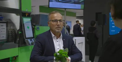 Video shows customer interview with Eugen Wexler about improved OEE thanks to authentig