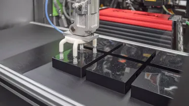 Video shows production of high-quality visible components with recyclate