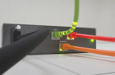 Bild zeigt ENGE EDGE Device zur Digitalisierung der Produktion