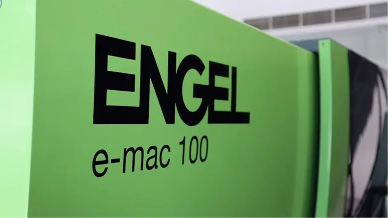 เครื่องฉีดพลาสติกรุ่น e-mac