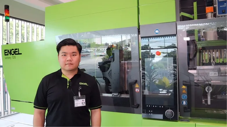 เครื่องฉีดพลาสติกรุ่น victory