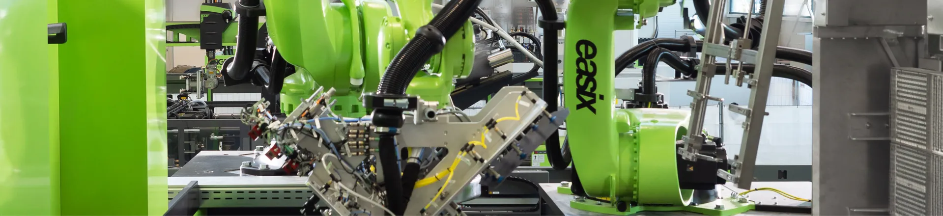 Graphic shows ENGEL easix articulated arm robot