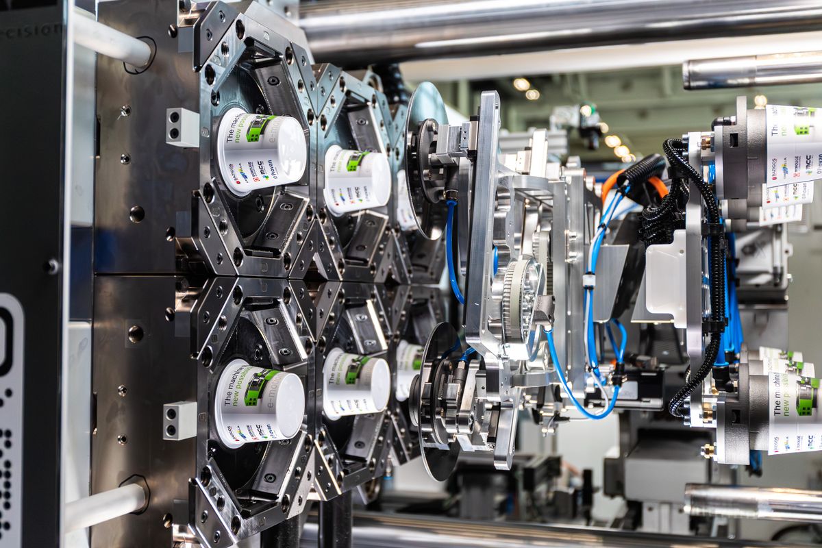 Higher margins per cup: the new e-motion for thin-wall packaging - ENGEL