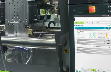 Image shows iQ motion control software for injection moulding machines from ENGEL