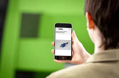 Bild zeigt Smartphone mit Anwendung der optischen Ersatzteilidentifikation part finder von ENGEL