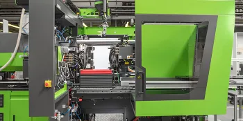 Picture shows compact High Level Integration (HLi) solution from ENGEL