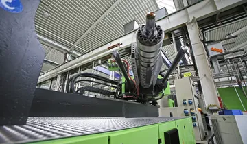 Picture shows used injection moulding accessories