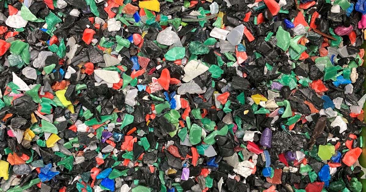 Plastic recycling process ENGEL