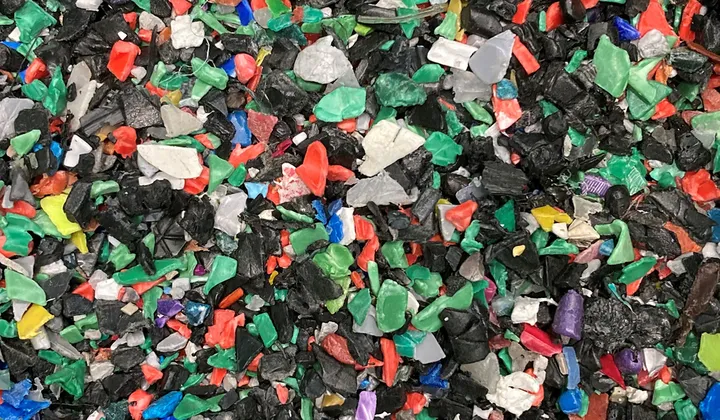 L'image montre du matériel recyclé