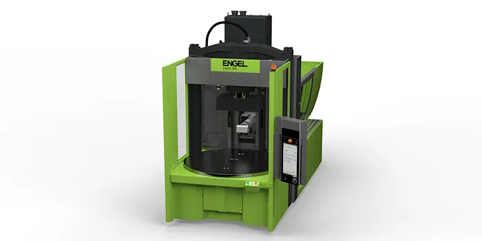 Машина для литья вставных изделий под давлением адаптируется точно к вашим требованиям. Широкий спектр опций открывает широкие возможности: горизонтальный или вертикальный узел впрыска, многоцветное исполнение, с подвижным или поворотным столом, для ручной обработки деталей или с обширной специальной автоматизацией. Мы поставляем вам вертикальную машину для литья под давлением, изготовленную по индивидуальному заказу. На фотографии показана машина для литья под давлением вкладышей