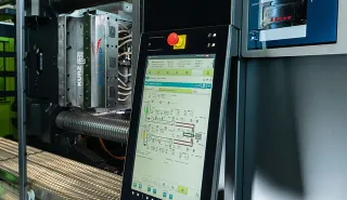 Image shows ENGEL CC300 injection molding machine control unit