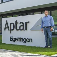 Bild zeigt Standortleiter bei Aptar Pharma