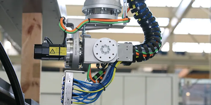 Bild zeigt Handachse eines Roboters in Bewegung