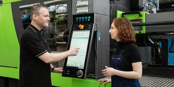 Picture shows ENGEL service technician with customer