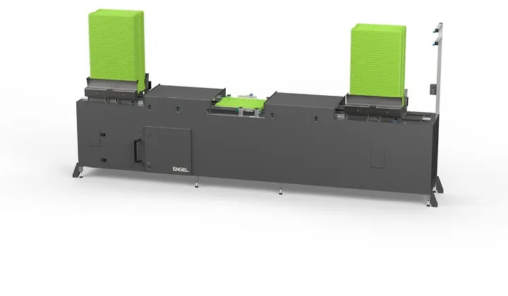 Image shows double-sided tray server from ENGEL