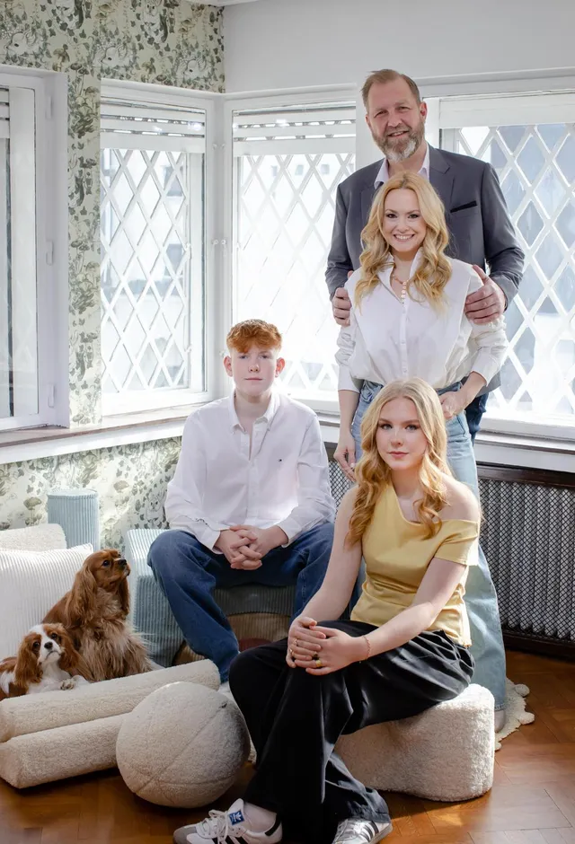 Adinish.com Founders