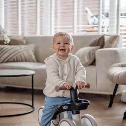 Prima bicicletă de echilibru, Luna - 2