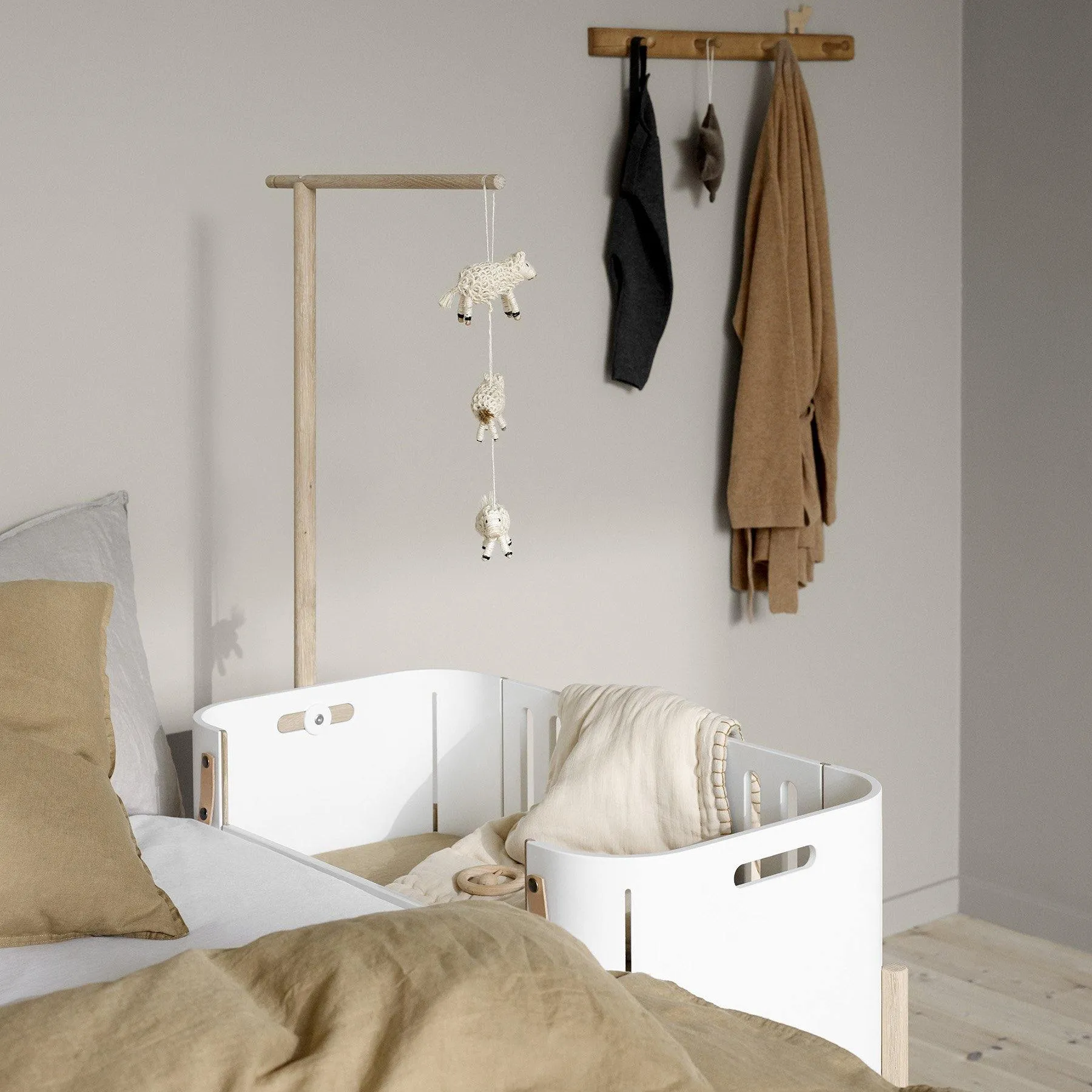 Holder for wood Co-Sleeper - 6